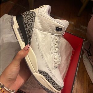 White Cement Jordan 3s Size 6.5 in kids and 7.5/8 in women’s!